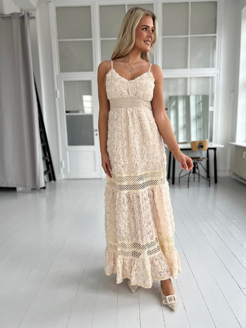 Flam beige  lace dress