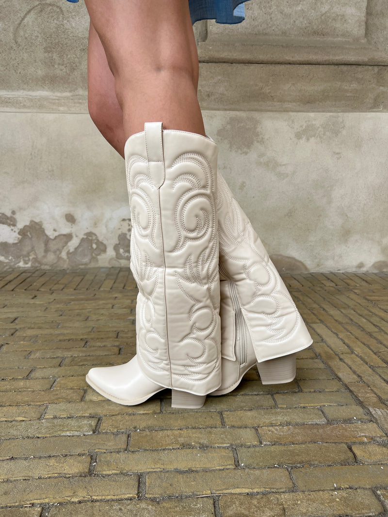 Joia high squared beige boot