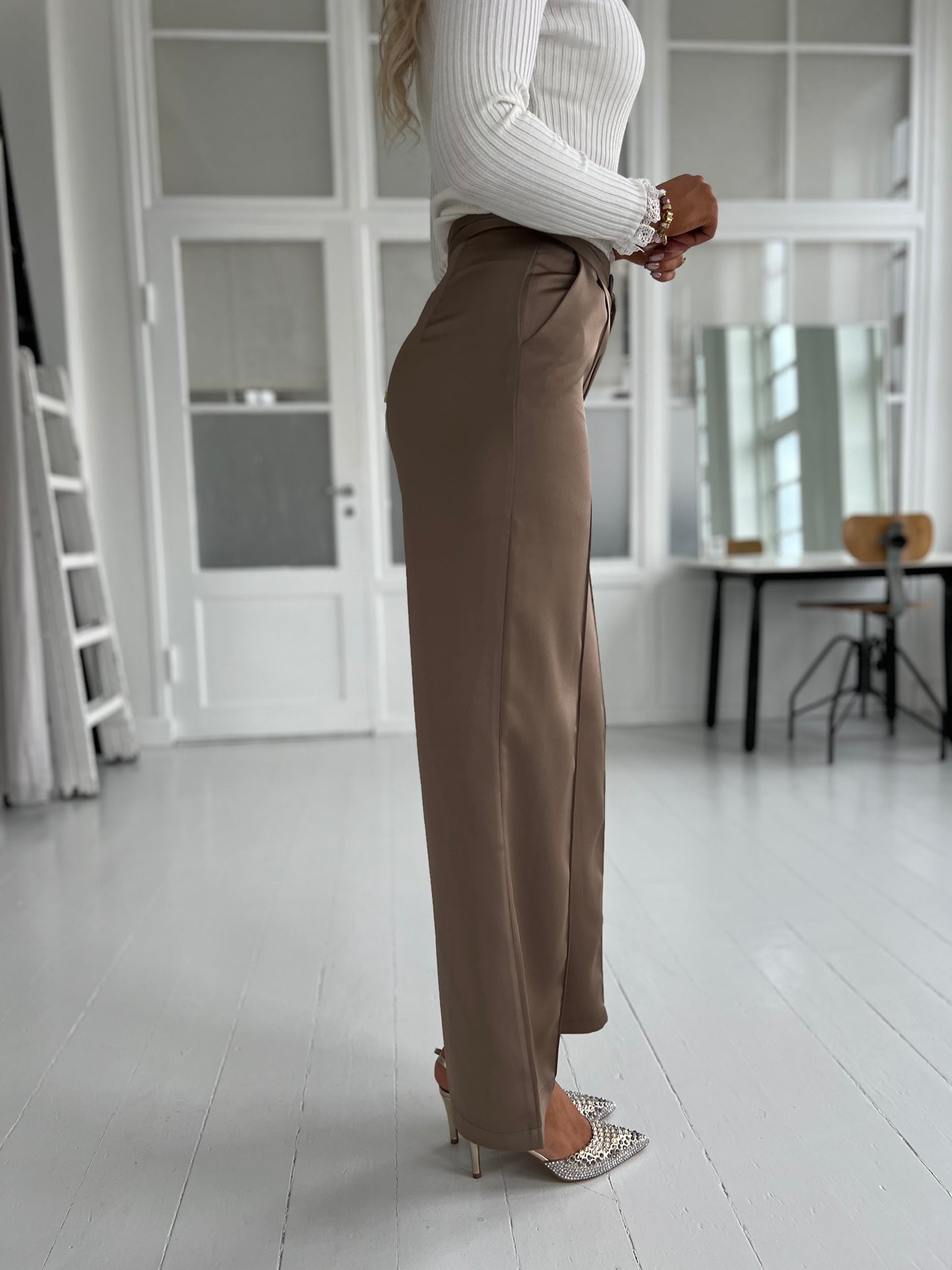 Eight paris satin pants (8202) - set fra siden - fra webshoppen Aaberg Copenhagen