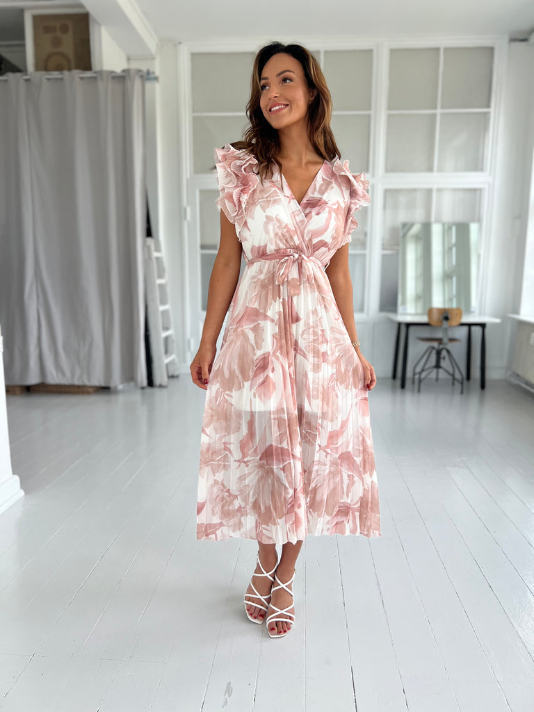 Amy rose frill dress fra webshoppen Aaberg Copenhagen