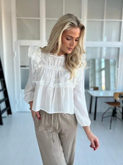 Azaka white romantic blouse