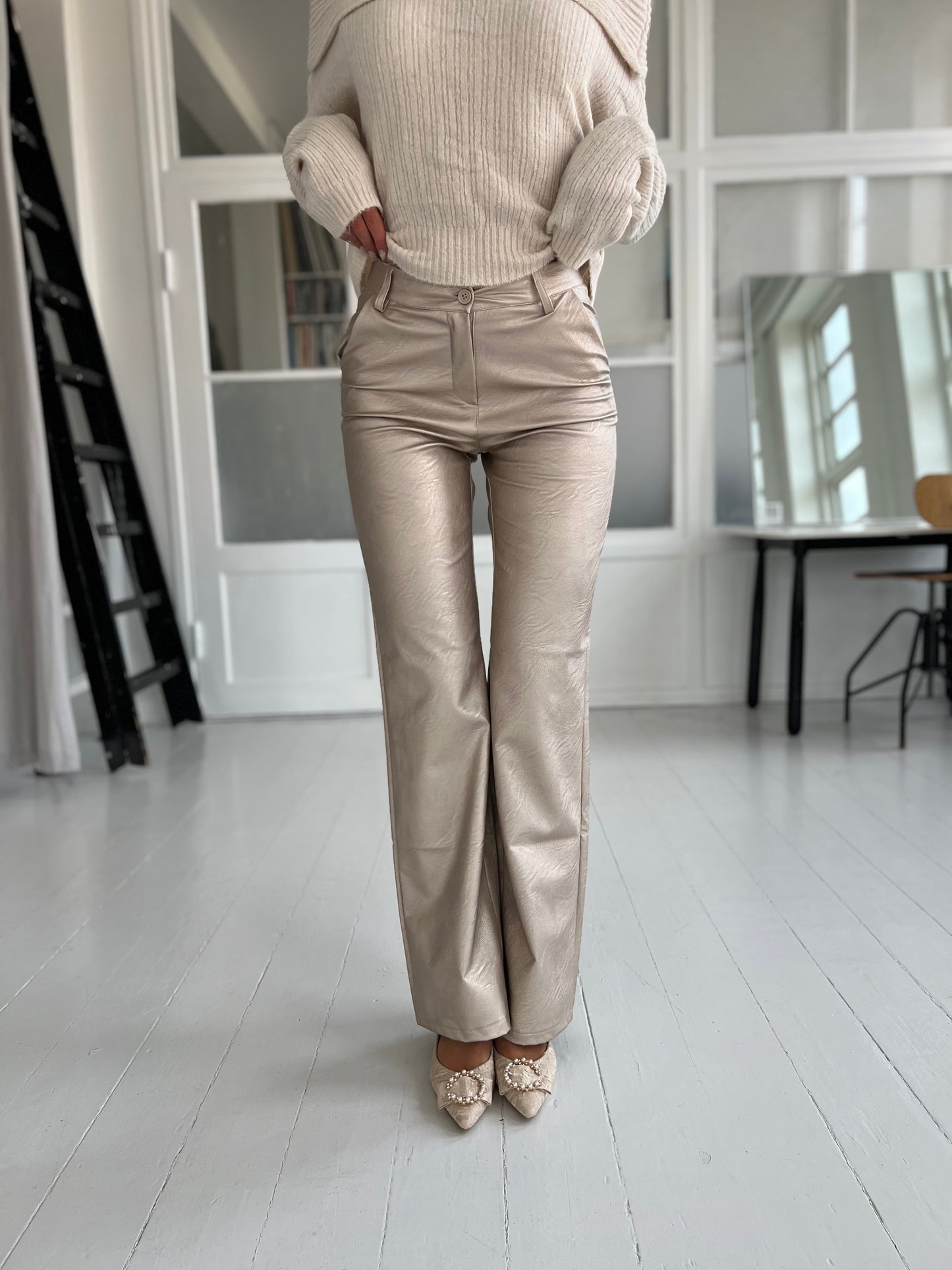 Eight Luxe Champagne metallic pants (3171)