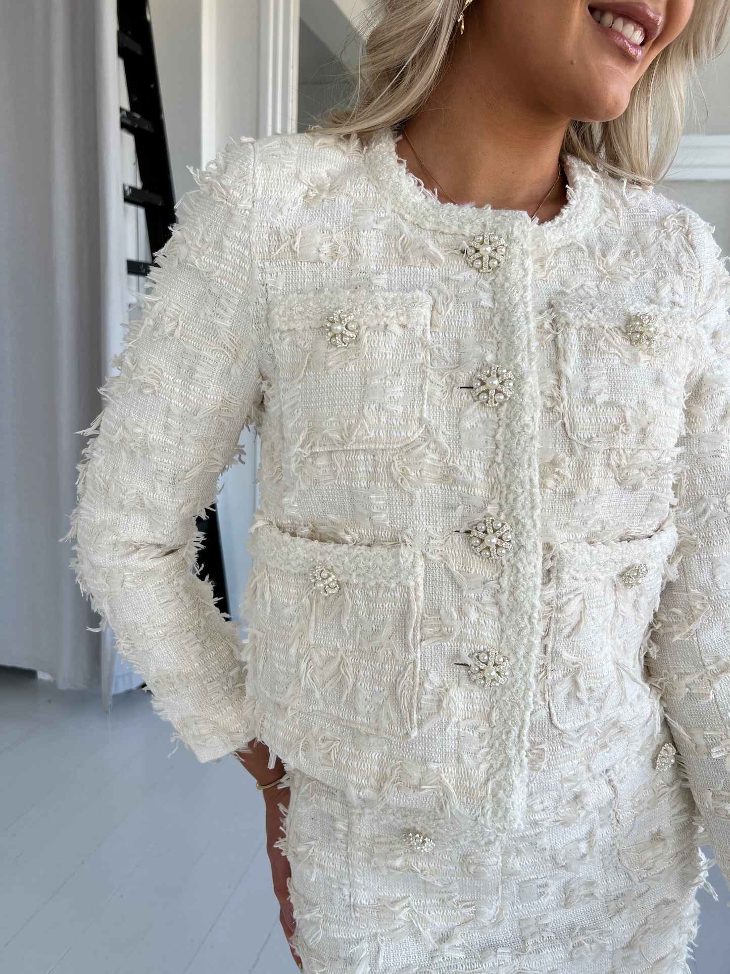 Elli white cream boucle blazer