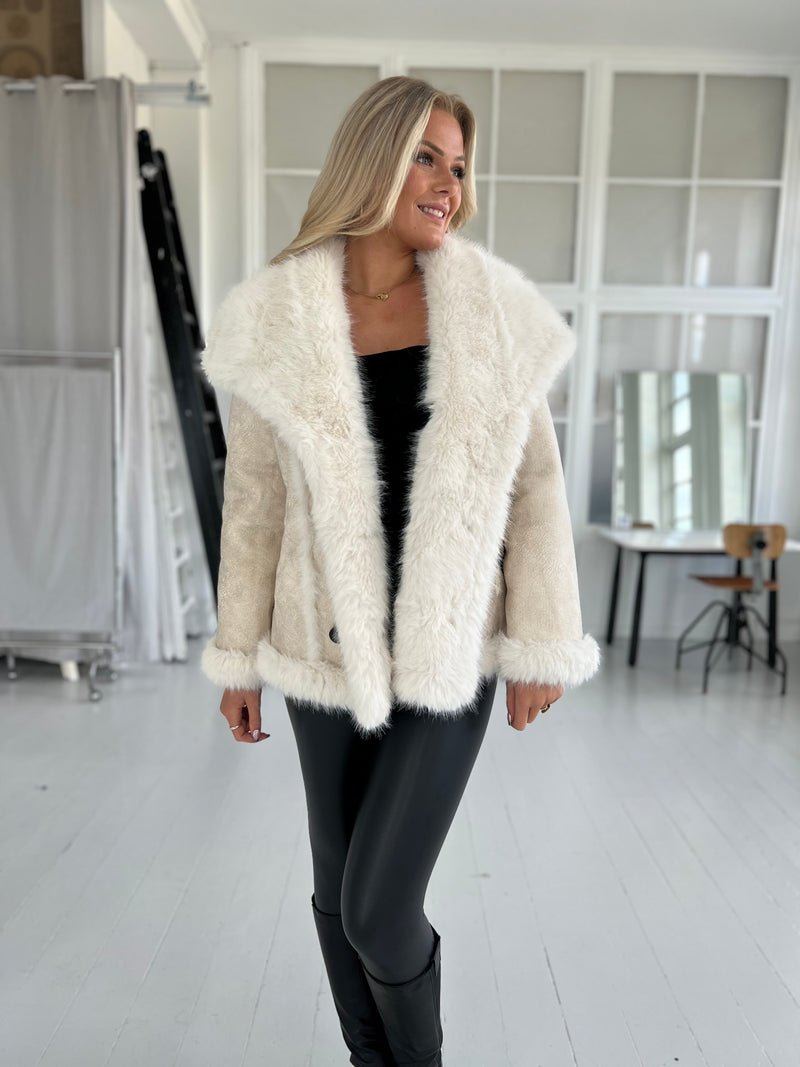 Flam beige faux fur jakke (2213)-jakke-Aaberg Copenhagen