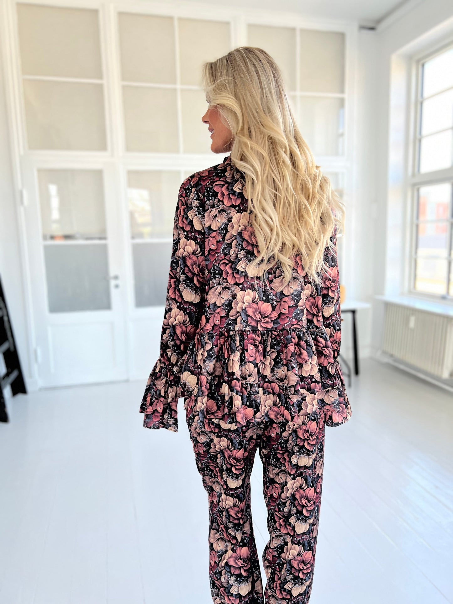 Gaspar Lido flower blouse (7325) fra webshoppen Aaberg Copenhagen