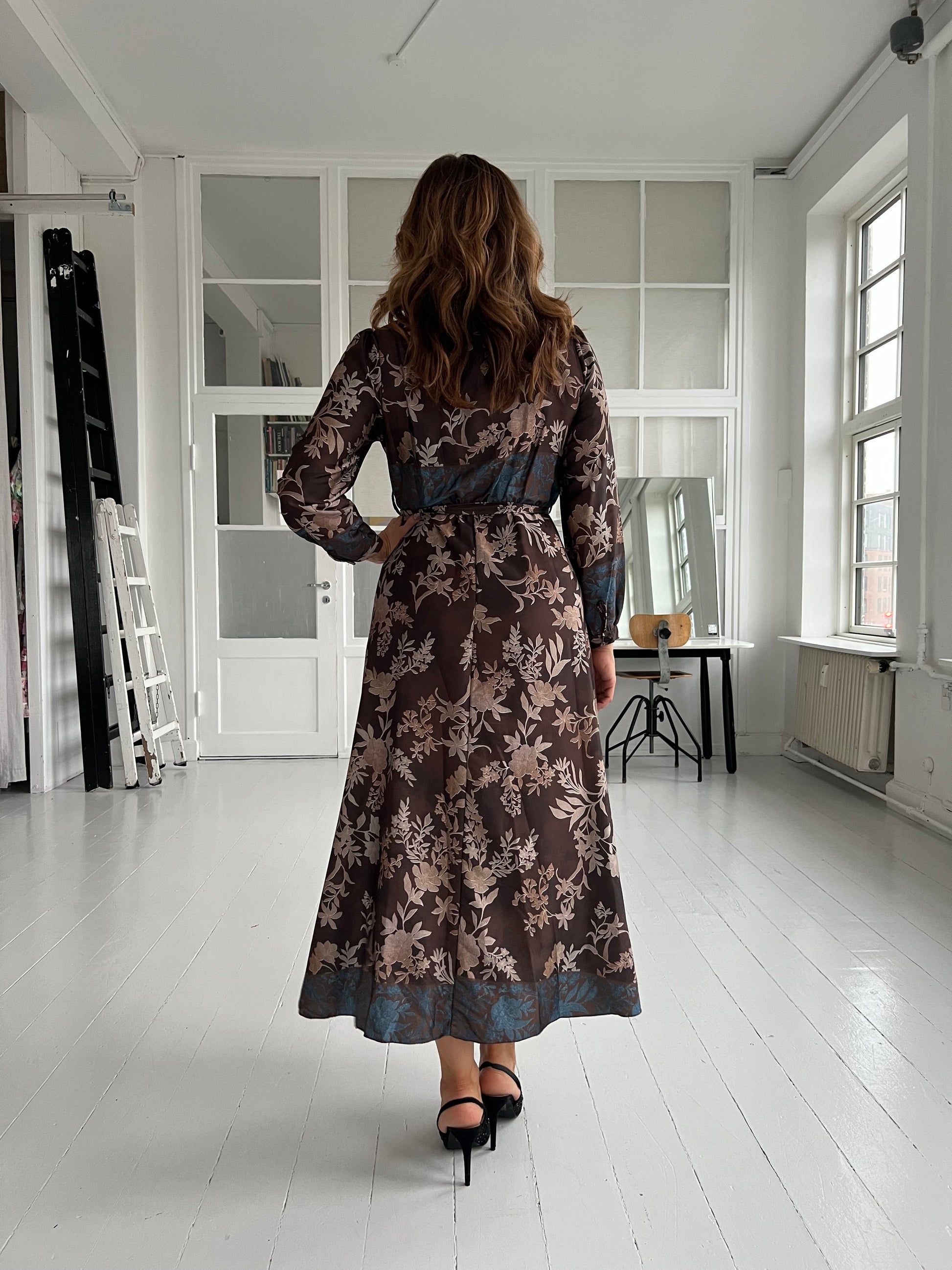 Bellice brown satin dress-kjole-Aaberg Copenhagen