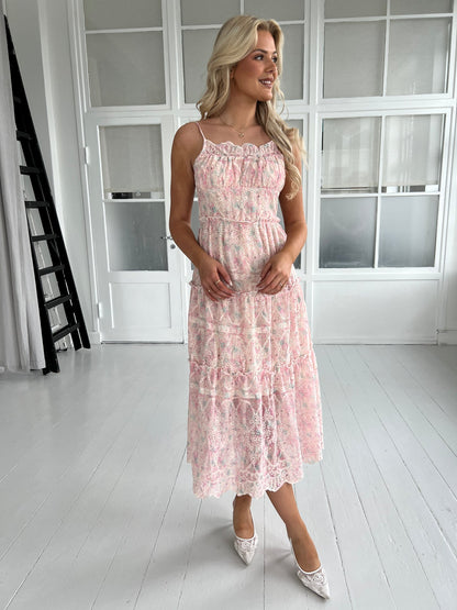Its may pink flower dress
