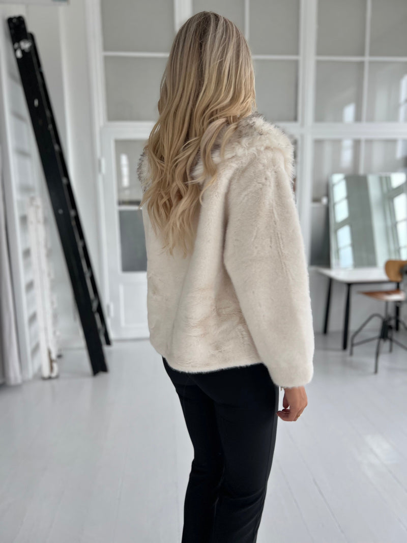 Azaka ekslusive white jacket (4599)-jakke-Aaberg Copenhagen