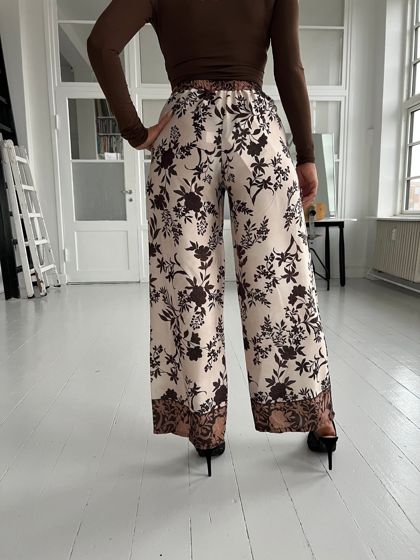 Bellice beige satin pants