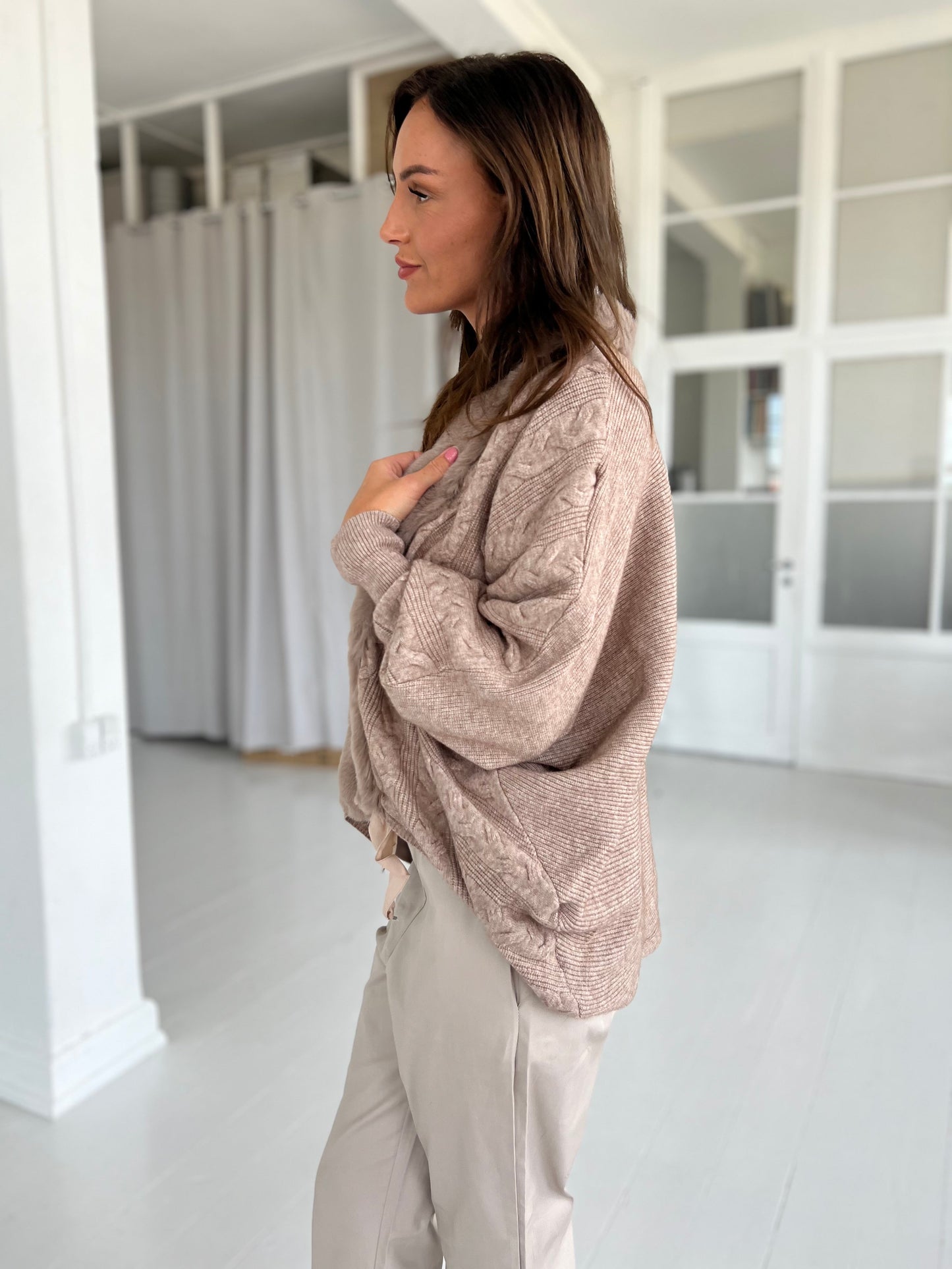 Moocci taupe cardigan (8555)