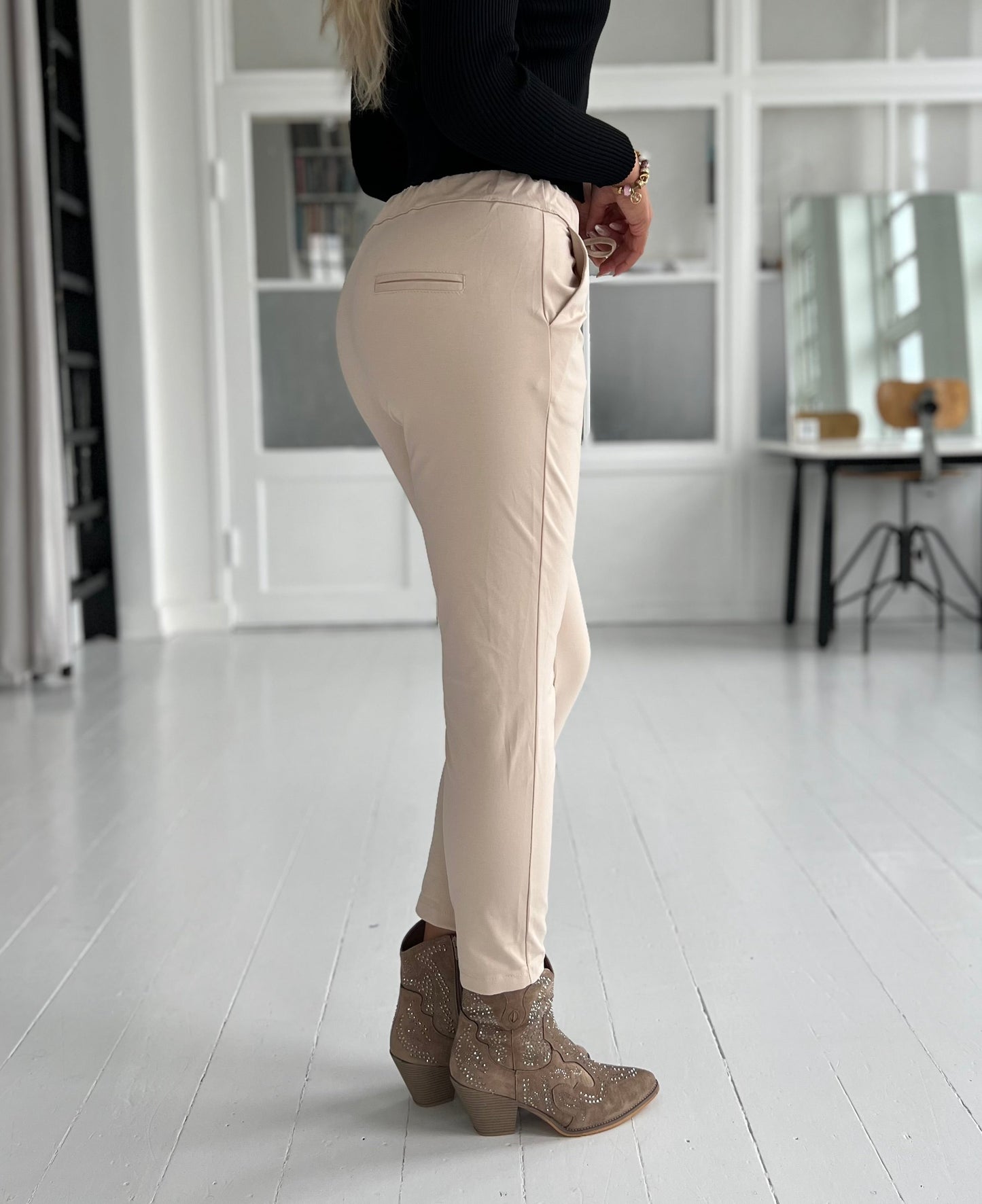 LM beige pants