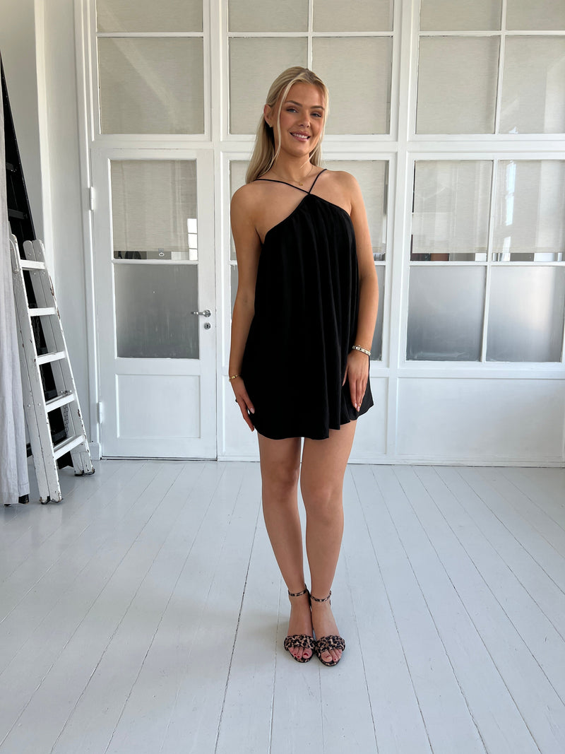 Lucce black dress