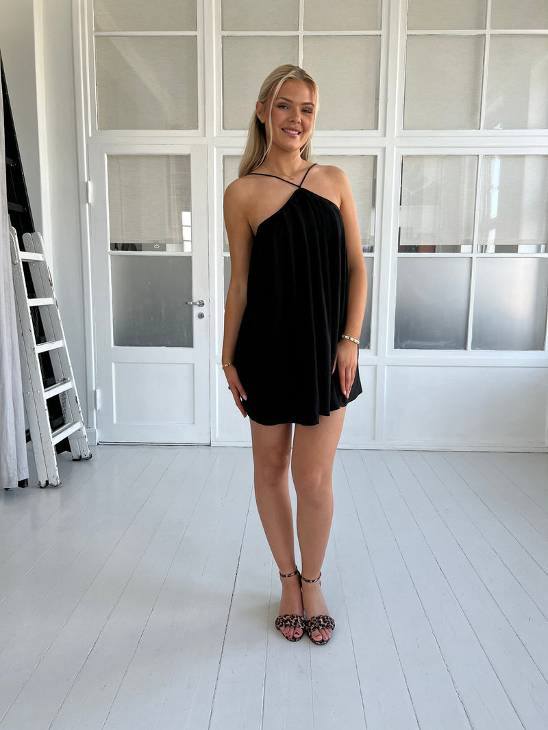 Lucce black dress