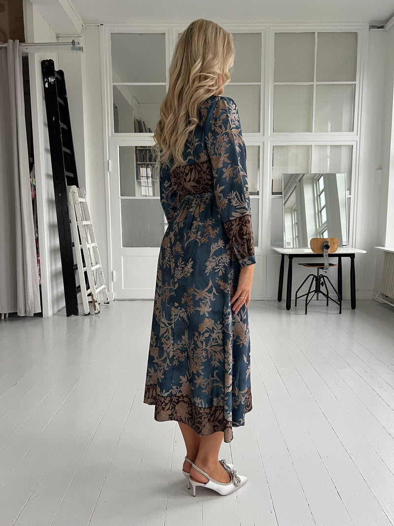 Bellice blue satin dress-kjole-Aaberg Copenhagen