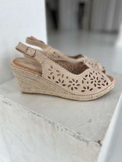 Marquizz beige wedge