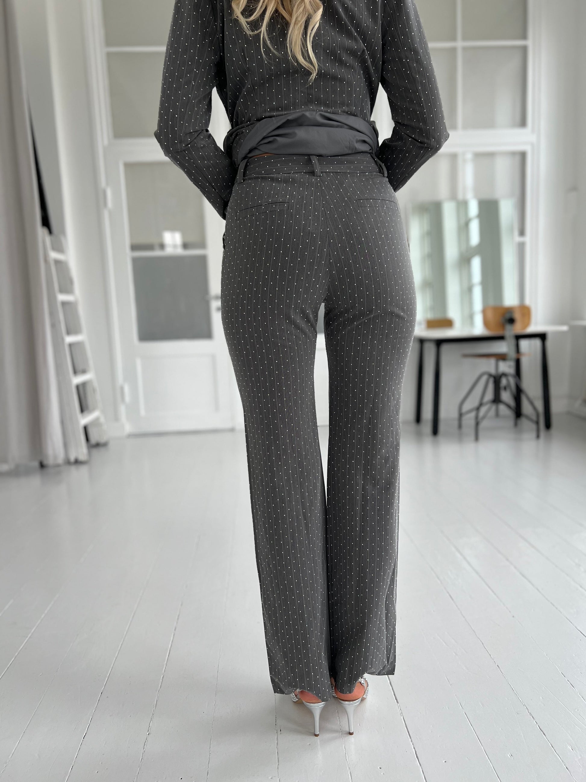 Eight Paris grey rhinestone pants (9404) fra webshoppen Aaberg Copenhagen