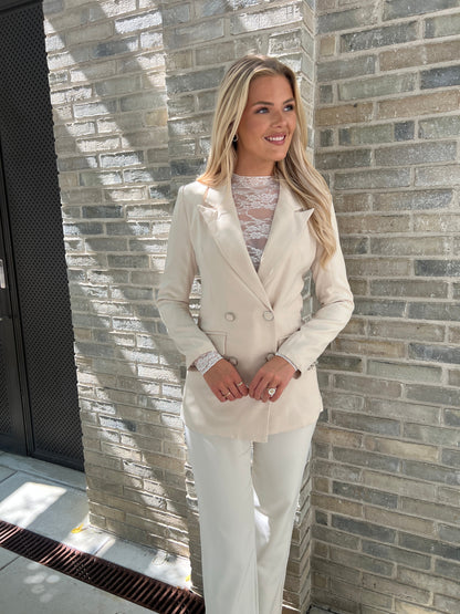 Its May beige blazer
