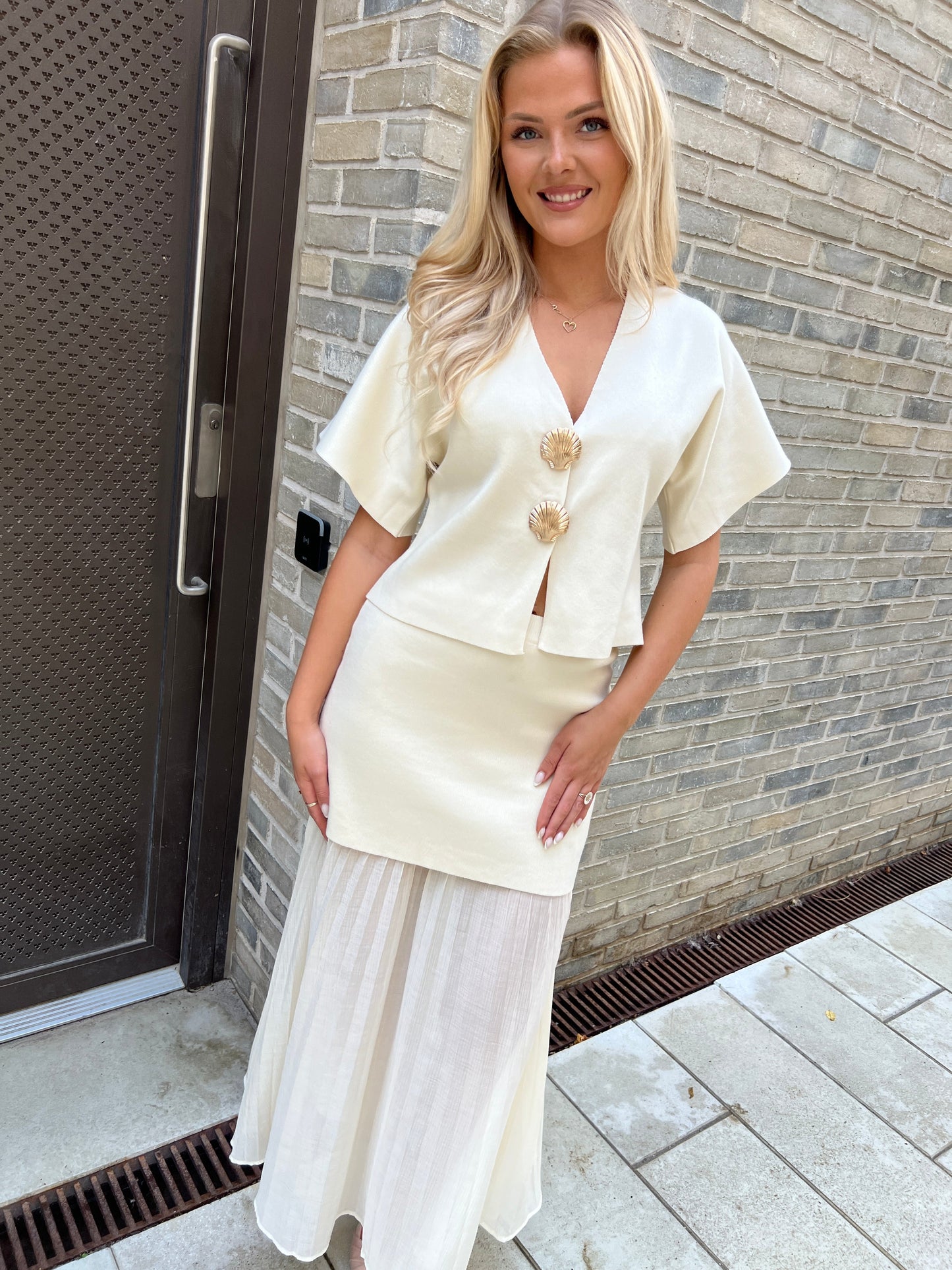 By Elsa light beige set