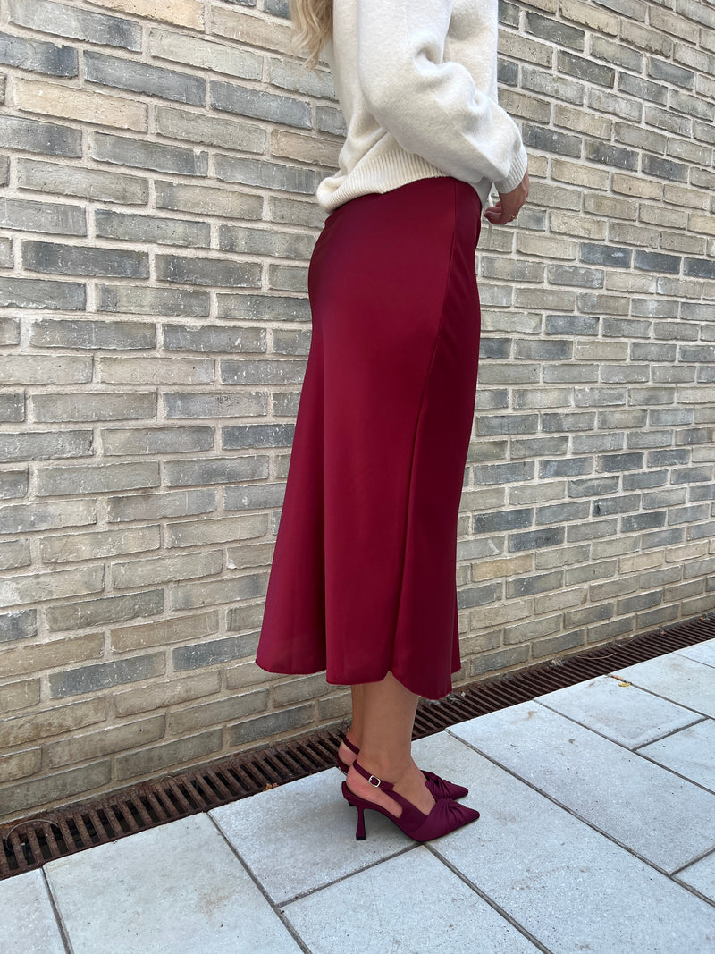 Emma bordeaux skirt