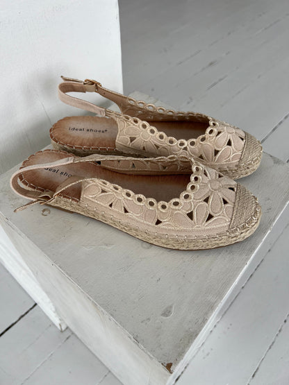 Marquizz beige espadrille sandal