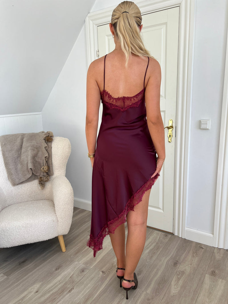 LAYLA burgundy satin dress