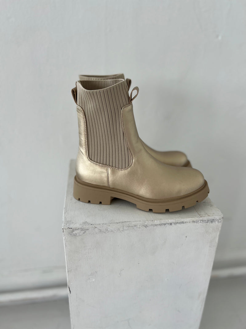 Covana golden boots (2106)