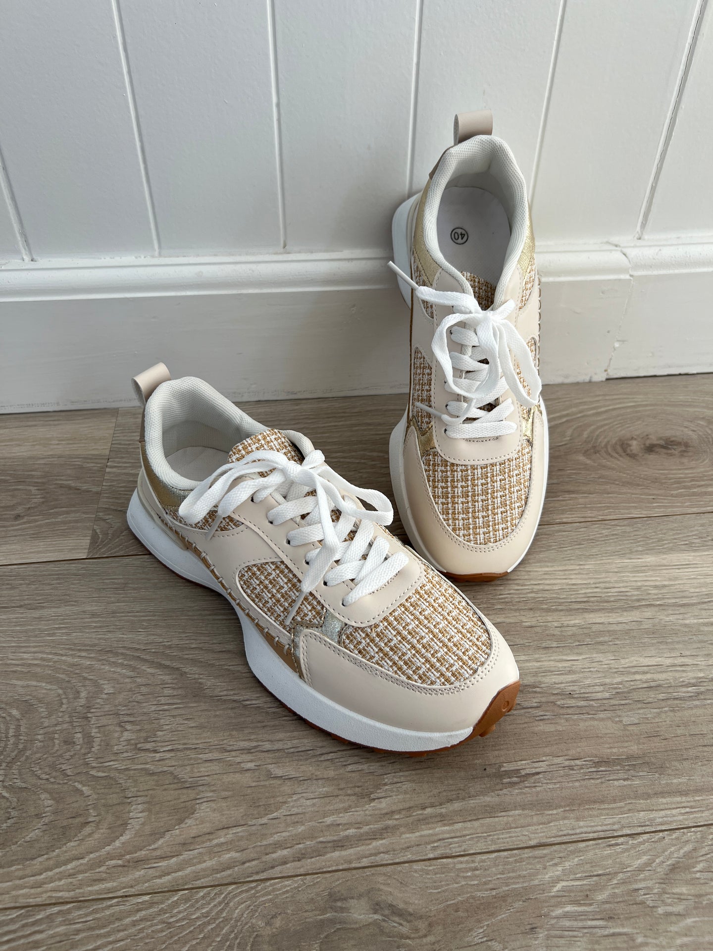 Joia camel sneakers
