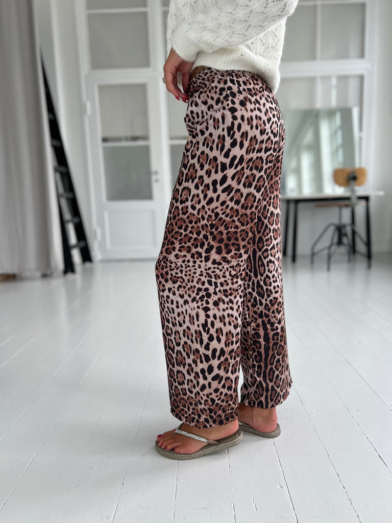 Estee Leopard pants (6485)-shorts-Åberg CPH-Åberg Copenhagen DK