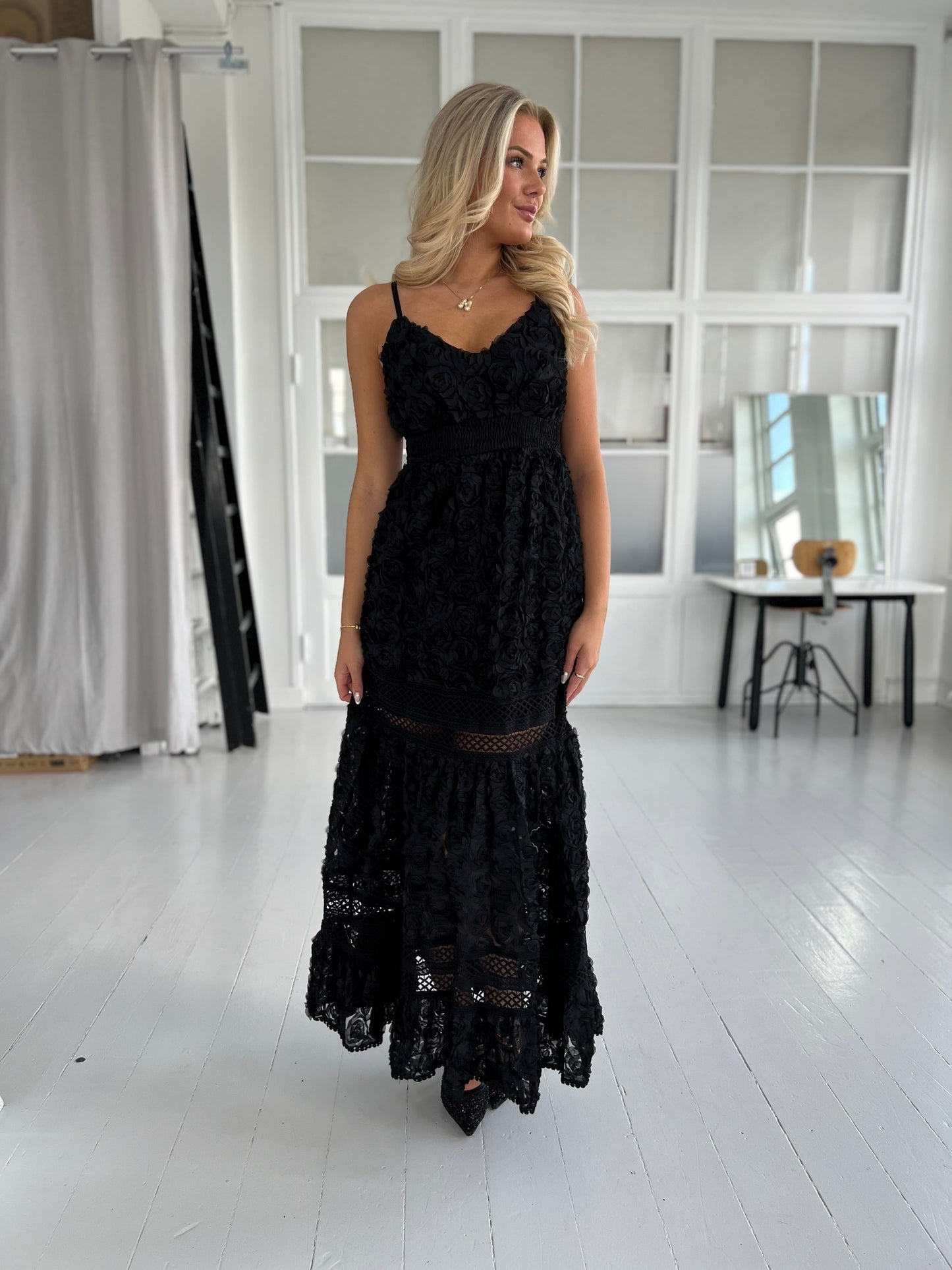 Flam black lace dress (8528)