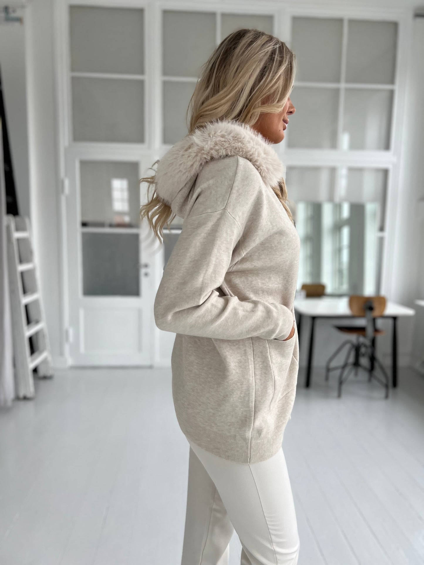 Lamiar beige cardigan (2001)