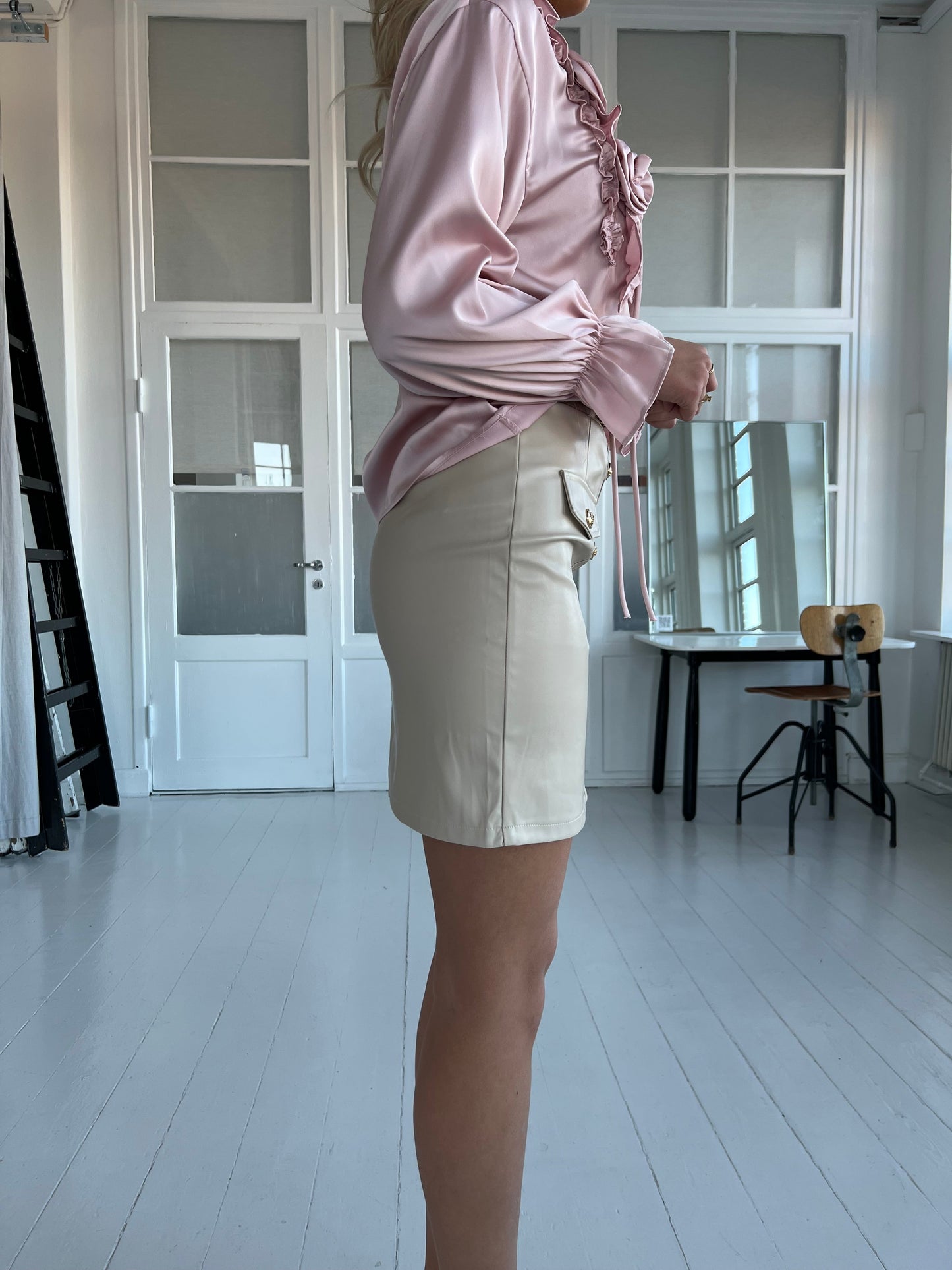 Victoria beige skirt