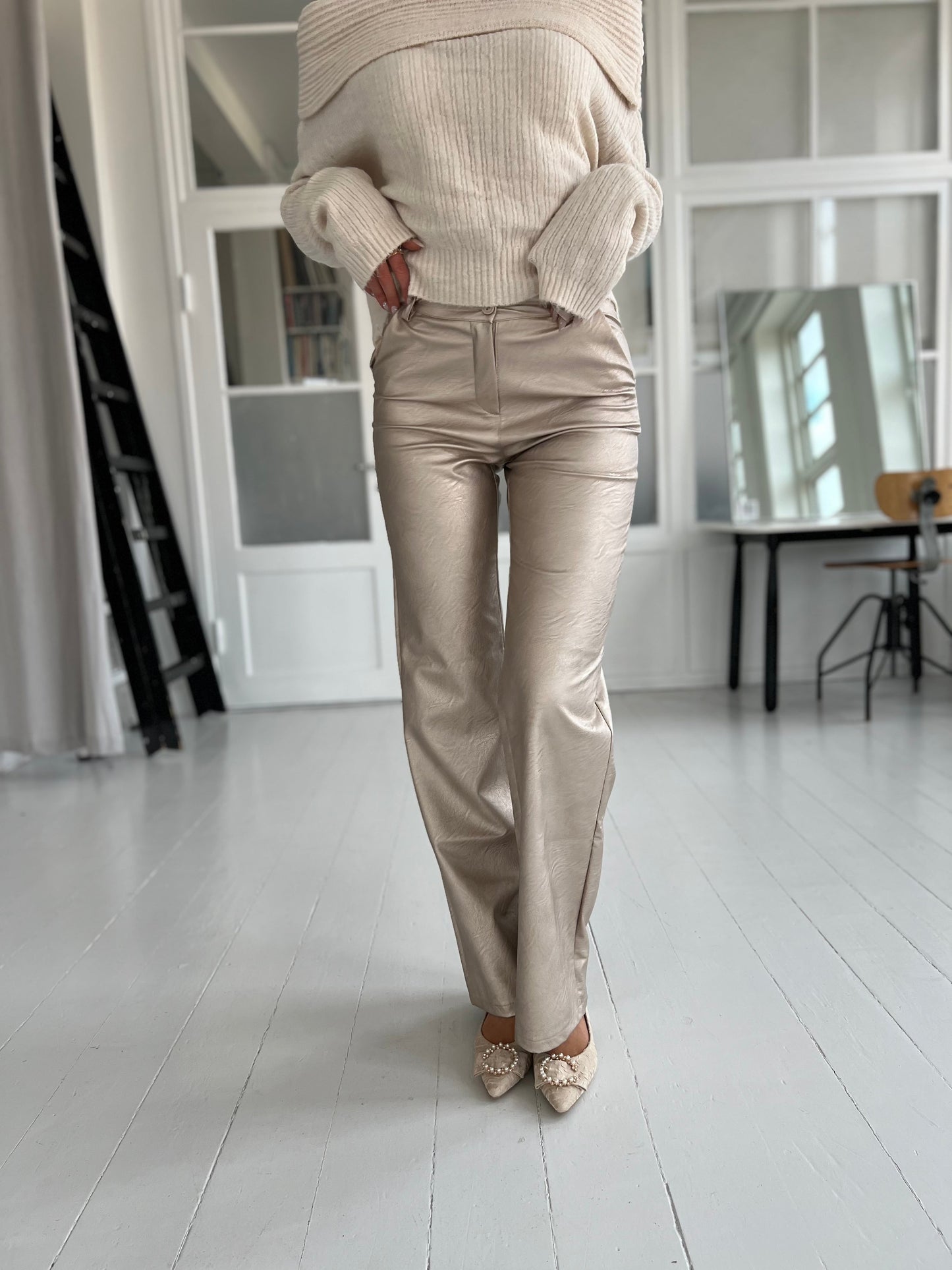 Eight Luxe Champagne metallic pants (3171)