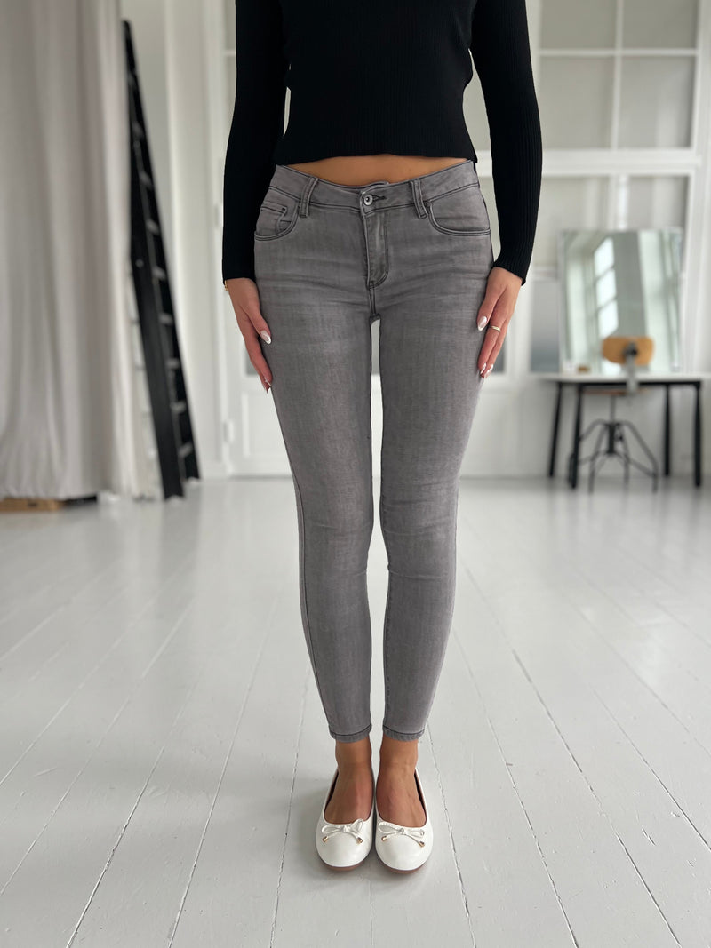 Toxic grey jeans