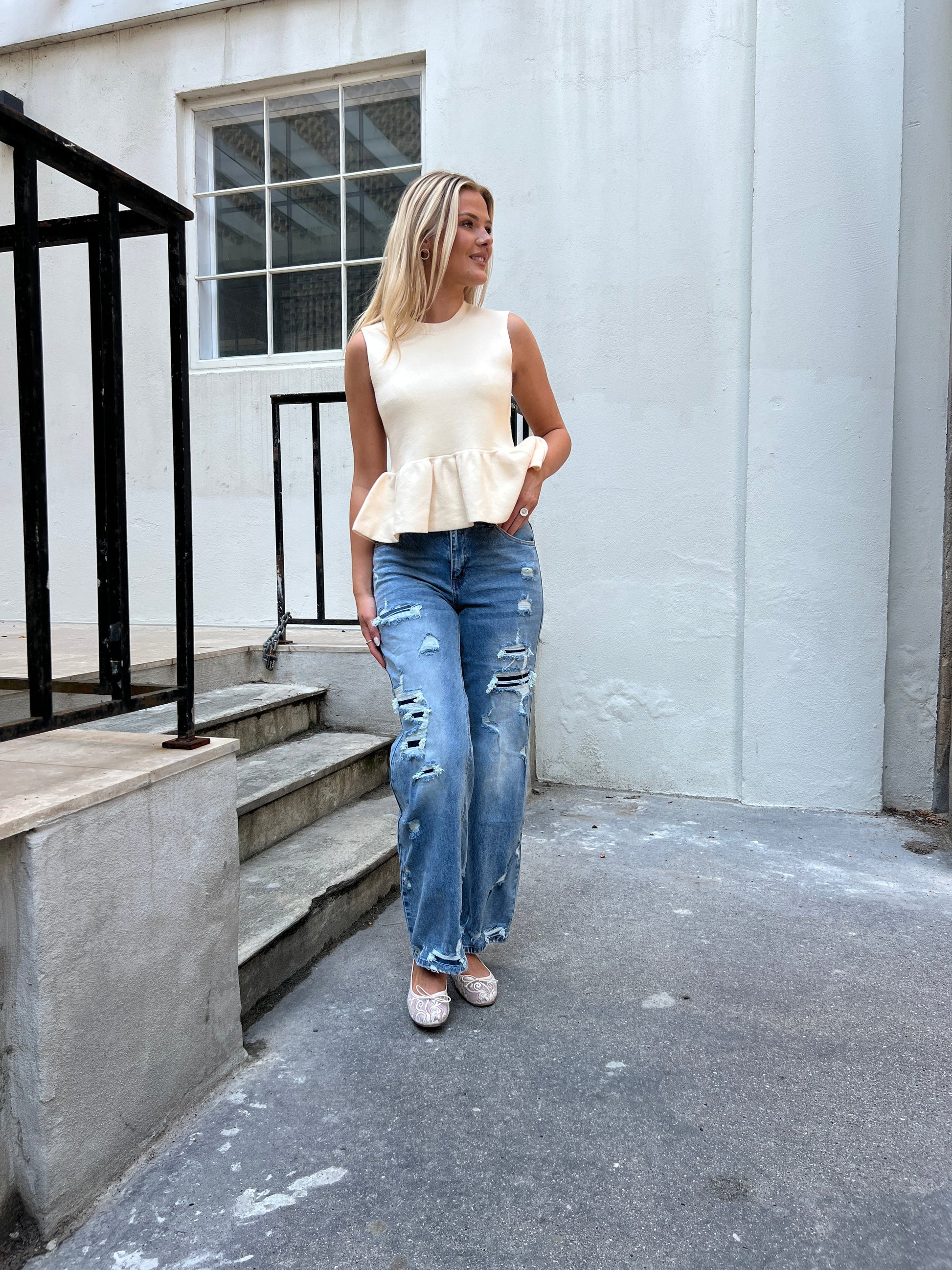 Laulia ripped dad jeans fra webshoppen Aaberg Copenhagen