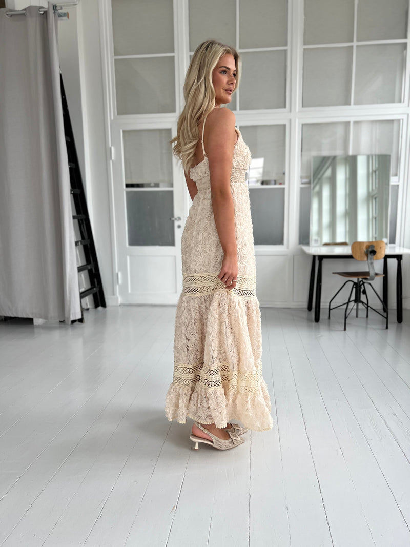 Flam beige  lace dress