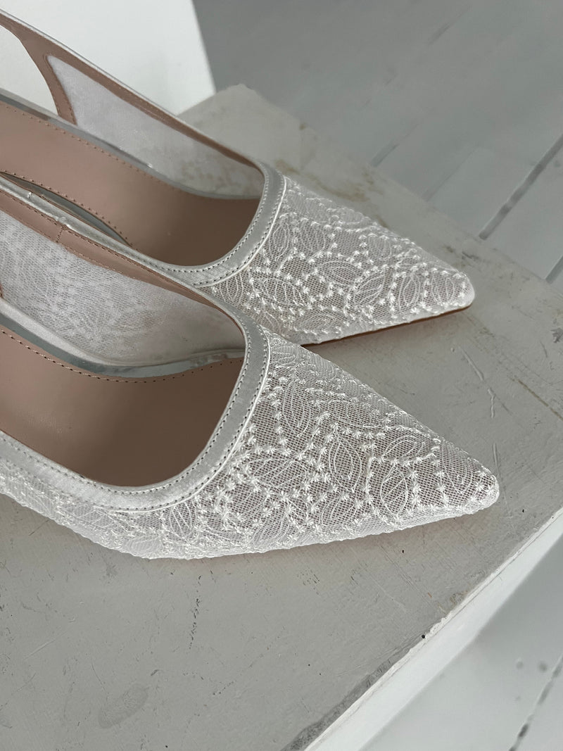 Azalea white lace heel