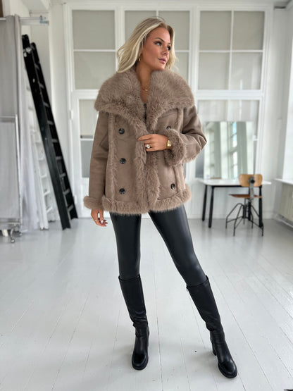 Flam taupe faux fur jakke (2213)