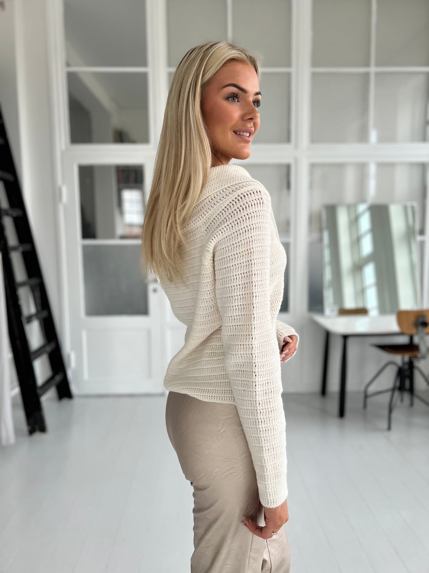 Azaka beige knit (9232)