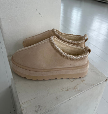 Beige teddy shoe (502) - fra webshoppen Aaberg Copenhagen 