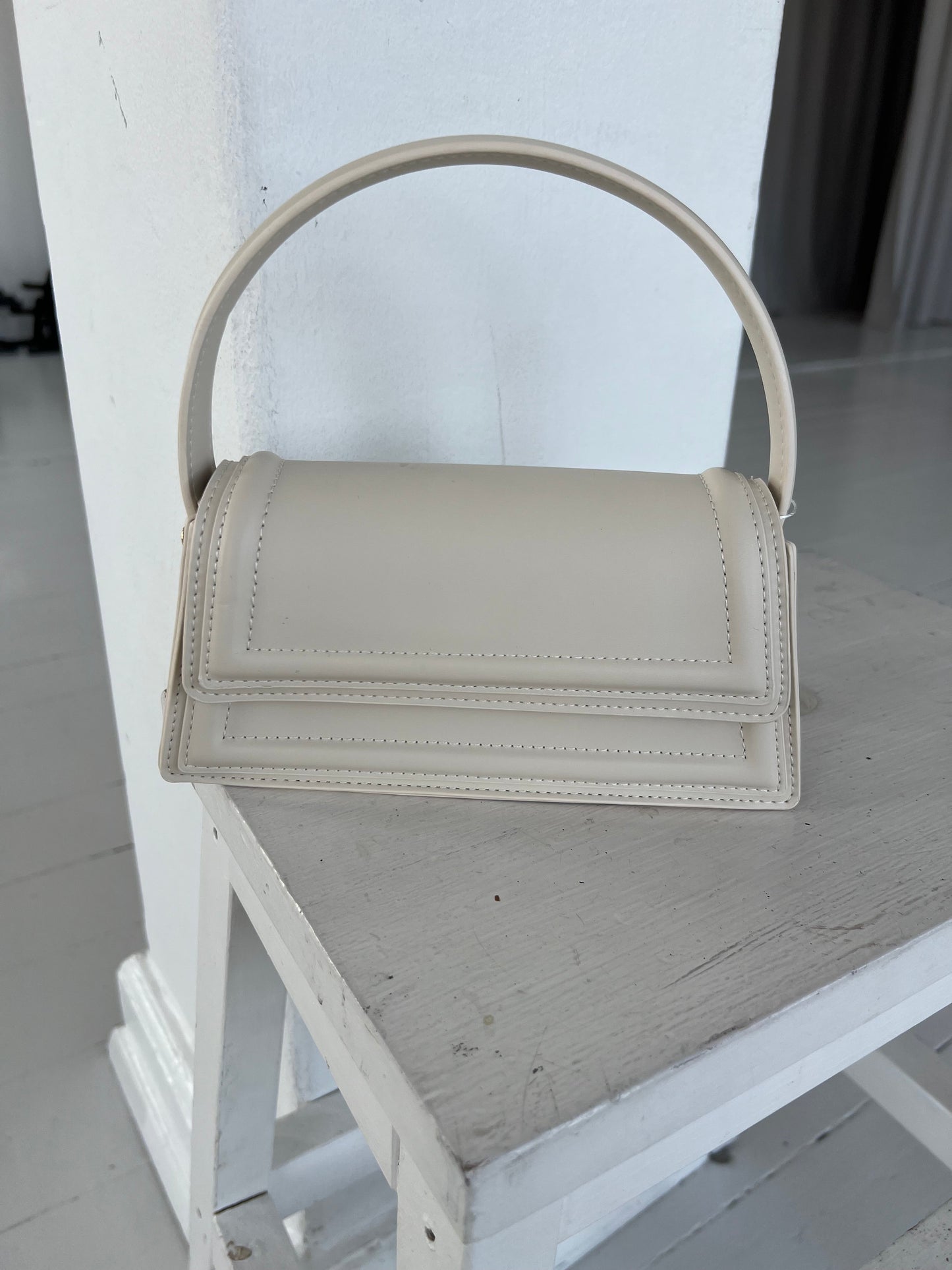 Tom & Eva beige bag