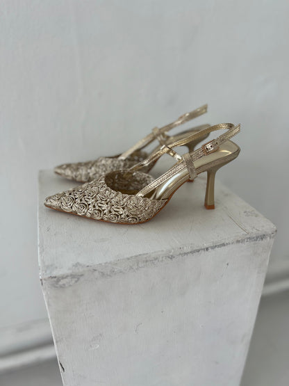 Anoushka golden heel (218)