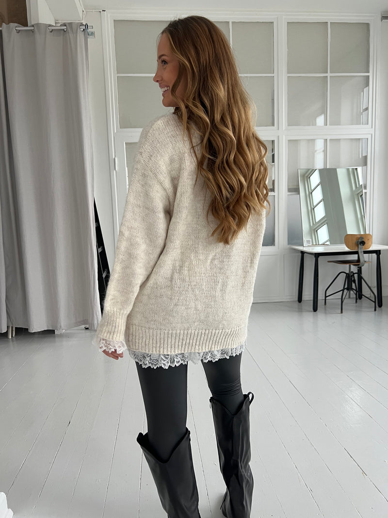 Azaka beige bow knit