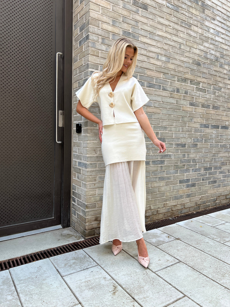 By Elsa light beige set