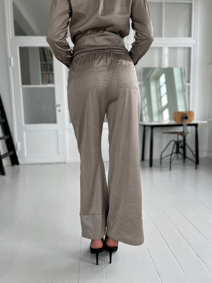 Gaspar Honolulu grey satin pants (7901)