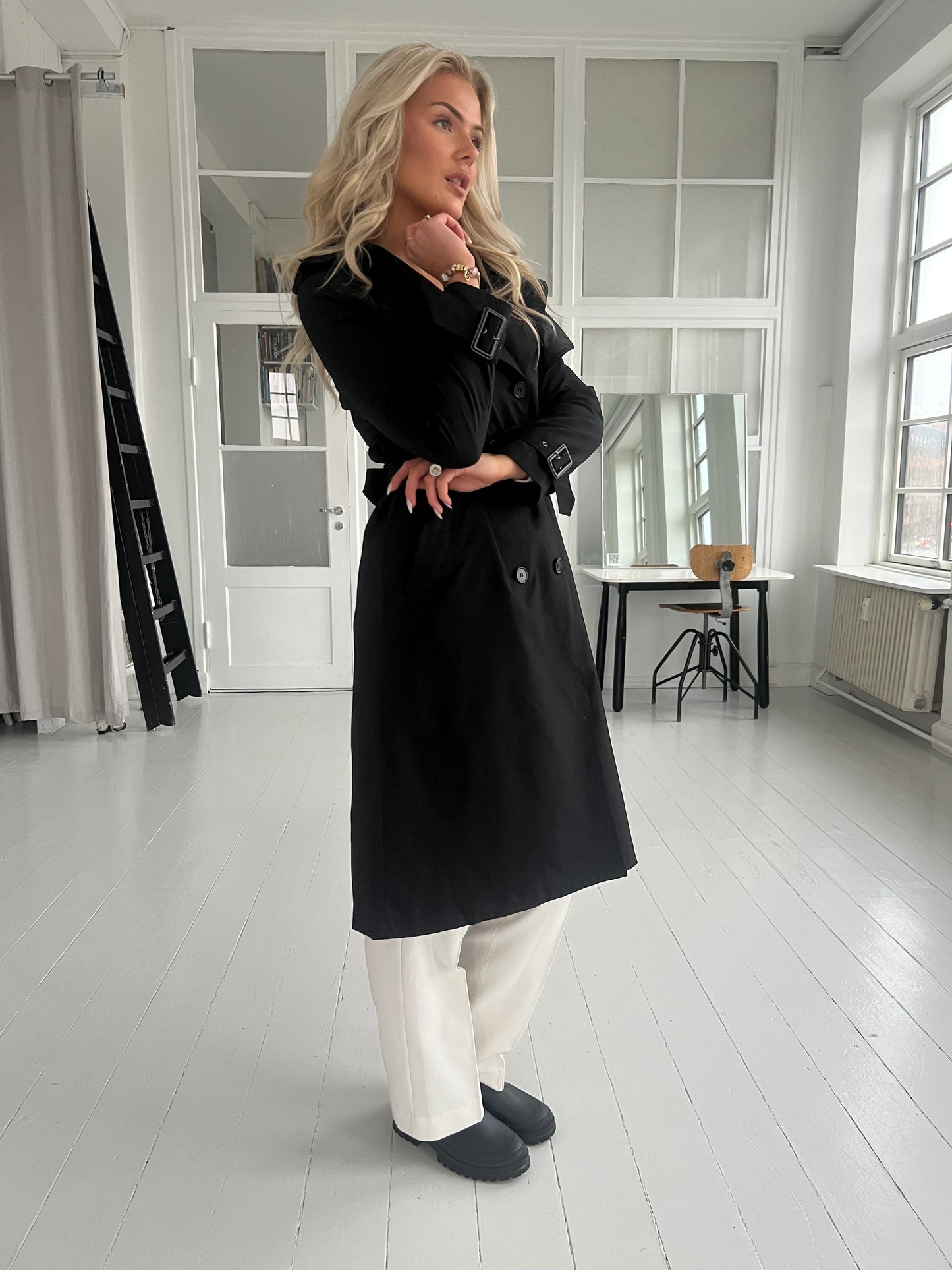 Softy black waterproof trenchcoat  (4709)