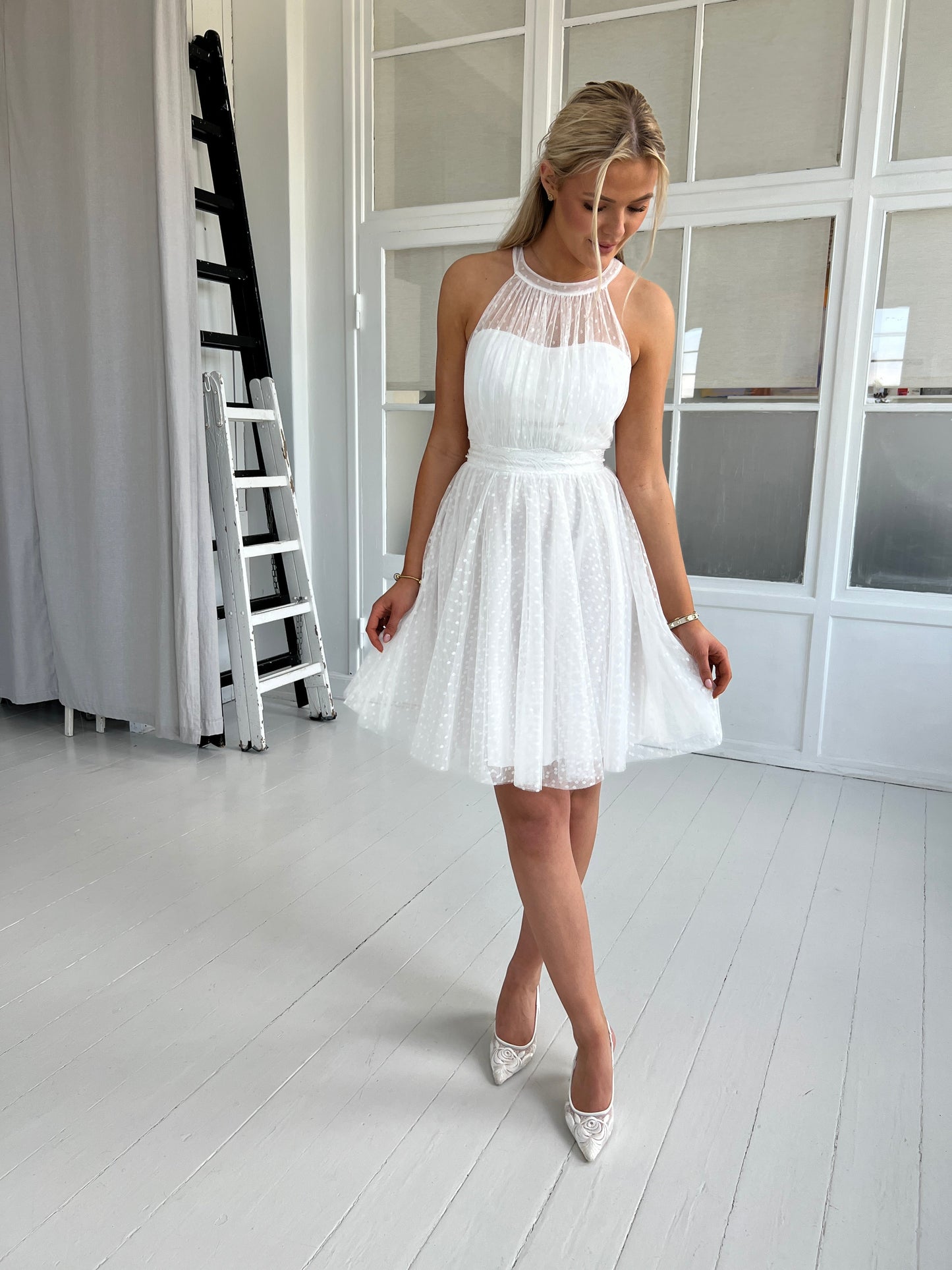 Soky white tulle dress