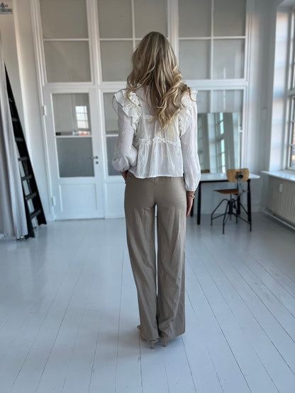 Eight Luxe taupe linen pants