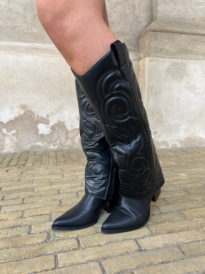 Joia high squared black boot