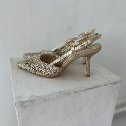 Anoushka golden heel (218)