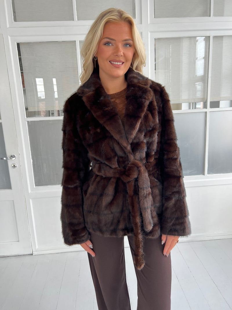 Flam marron jacket fra webshoppen Aaberg Copenhagen